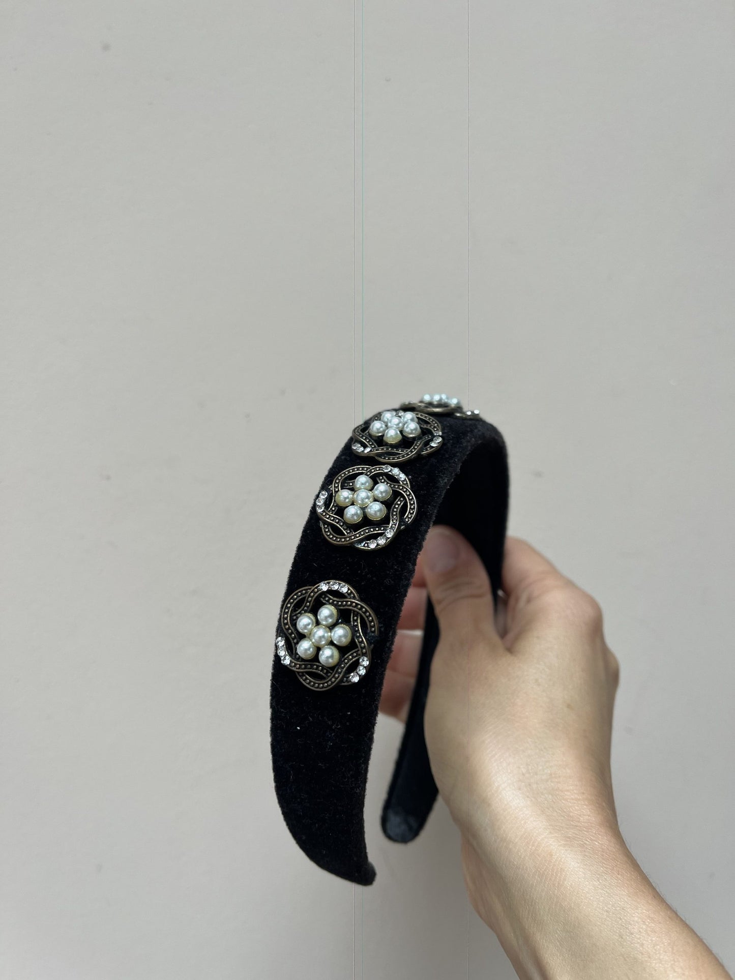 Embellished velvet hairband