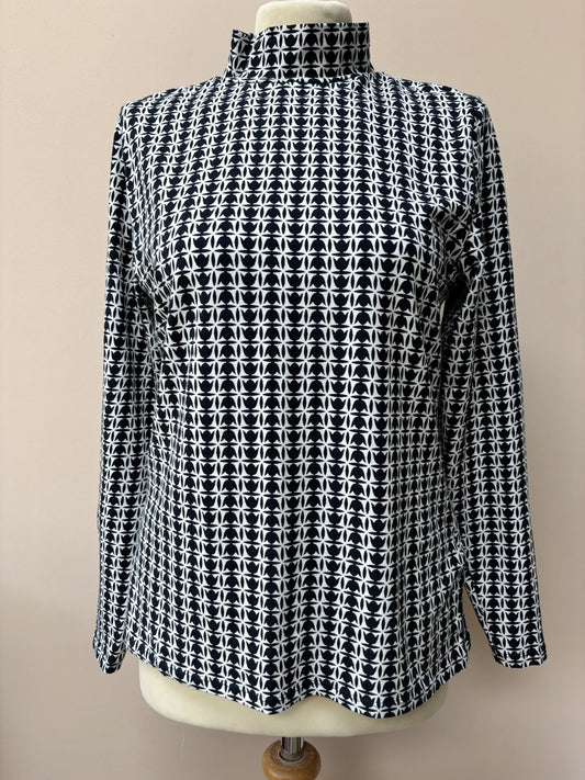 Cotton roll neck top size 14
