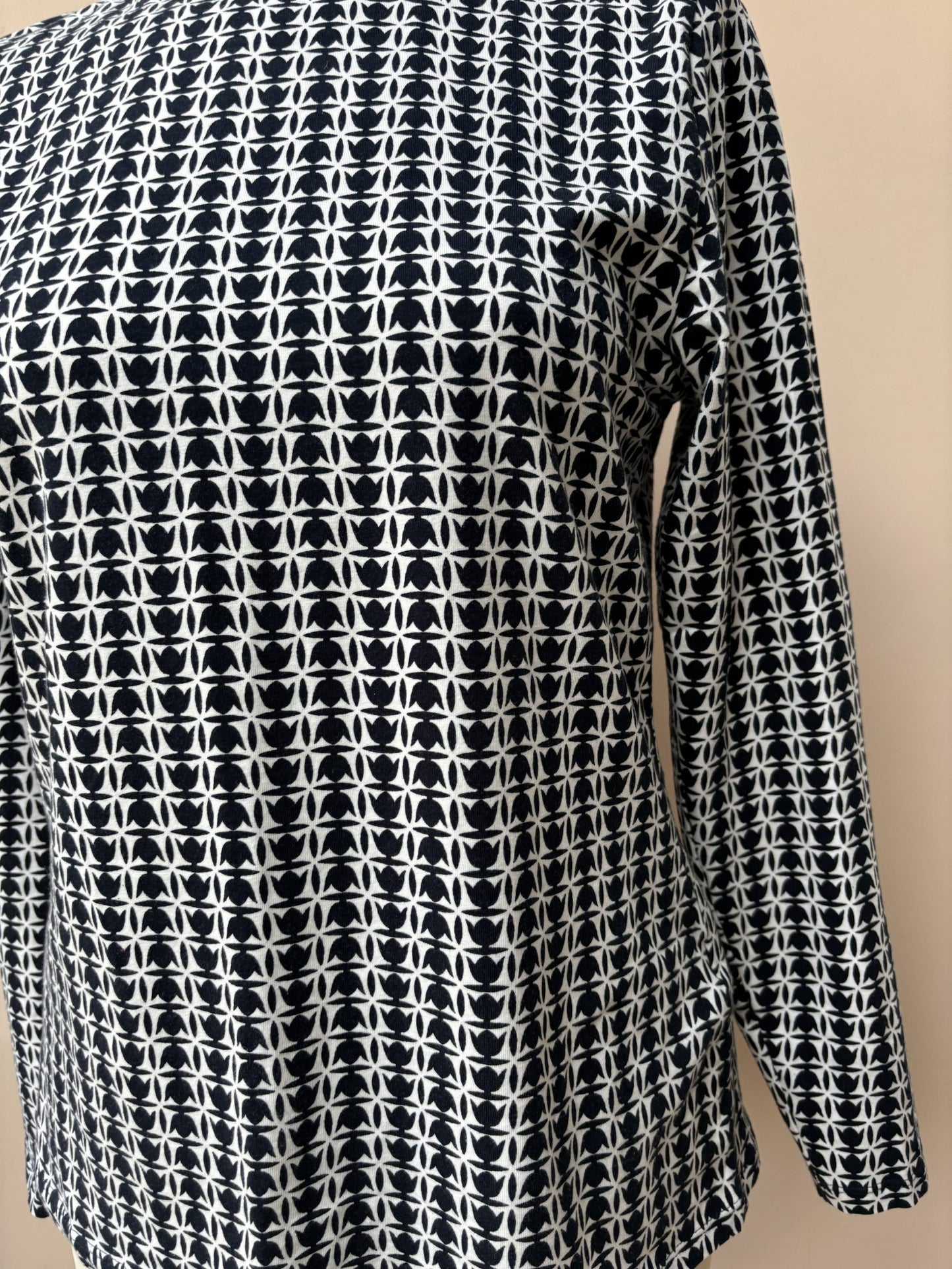 Cotton roll neck top size 14