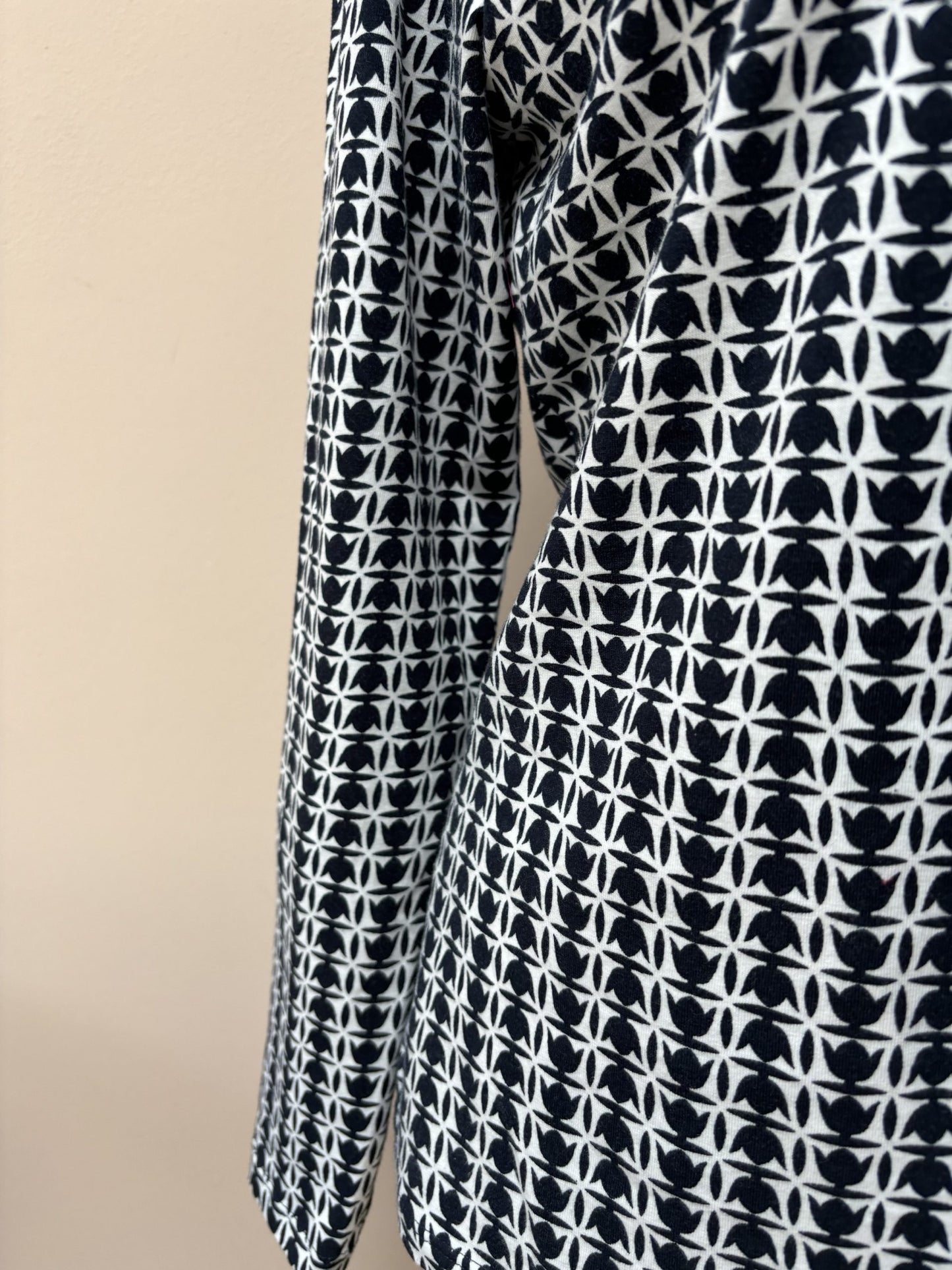 Cotton roll neck top size 14