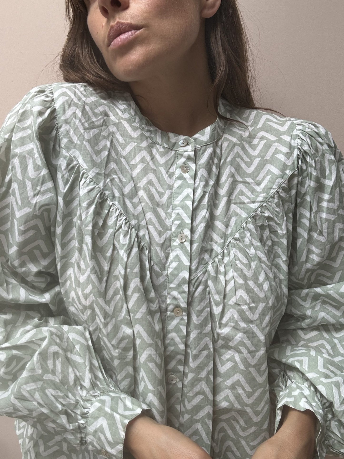 Cotton billowy sleeve blouse size Large