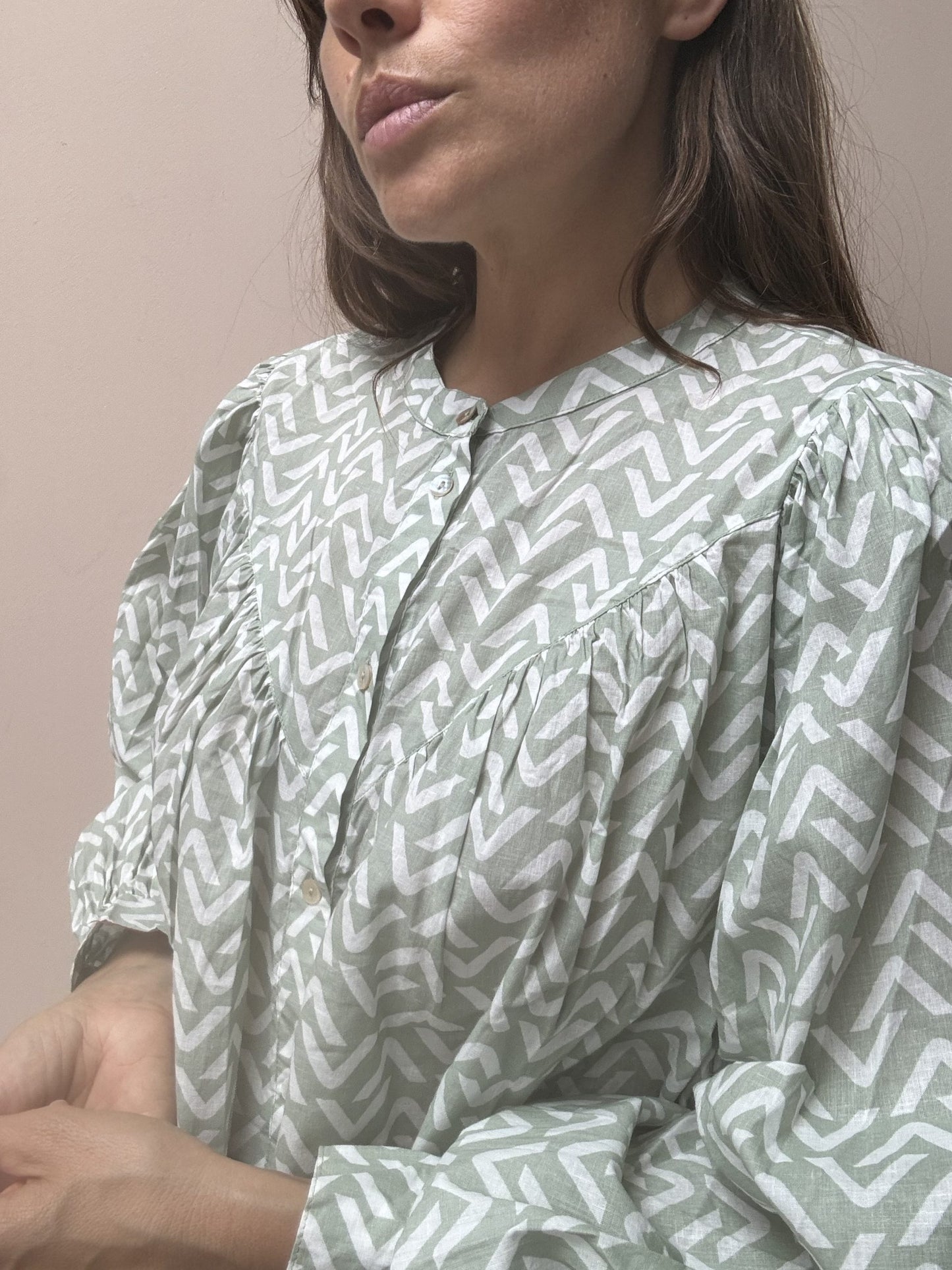 Cotton billowy sleeve blouse size Large