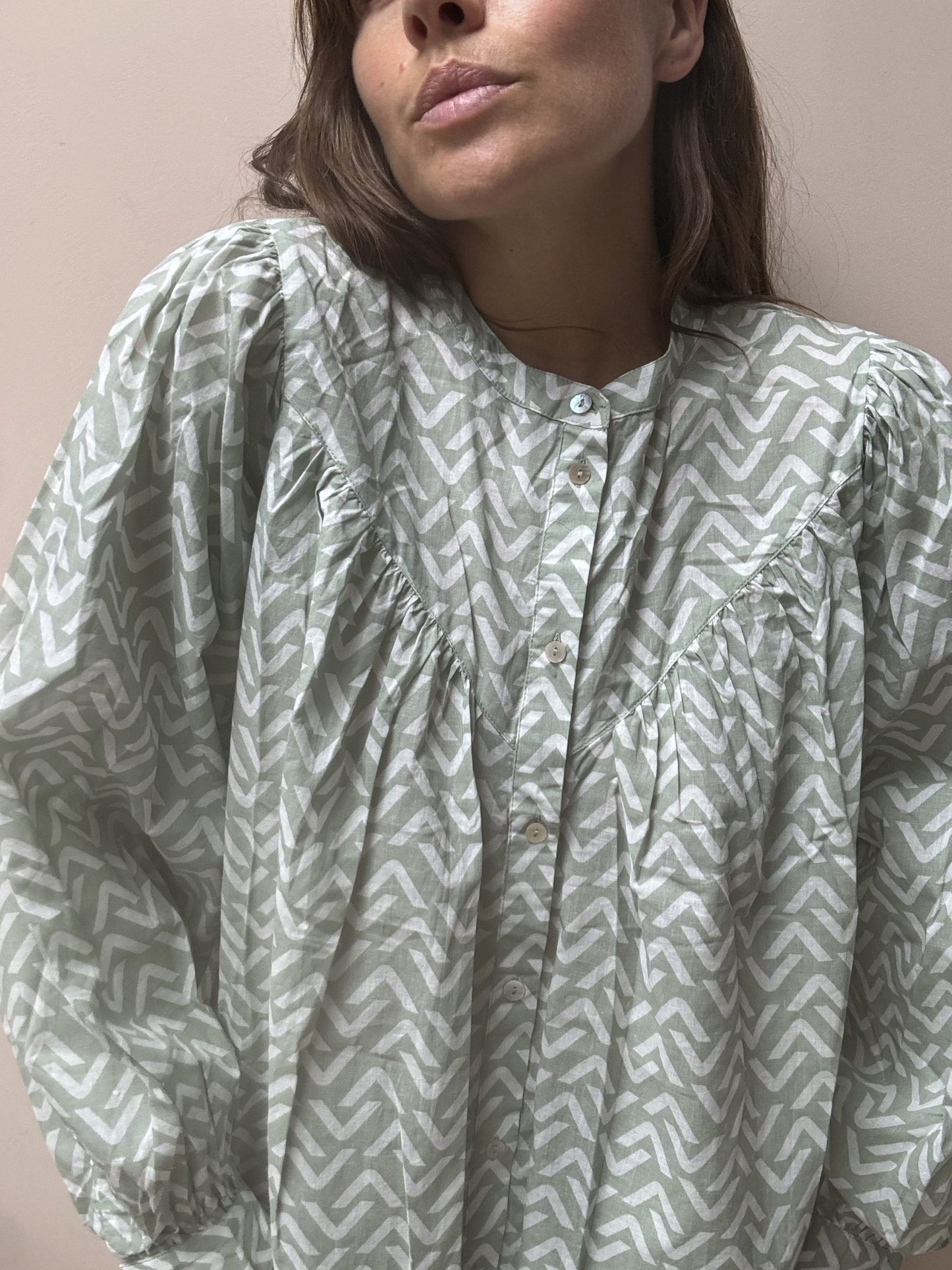 Cotton billowy sleeve blouse size Large