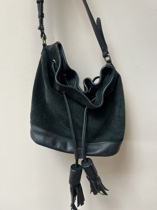Green suede and leather shoulder bag with tassel
