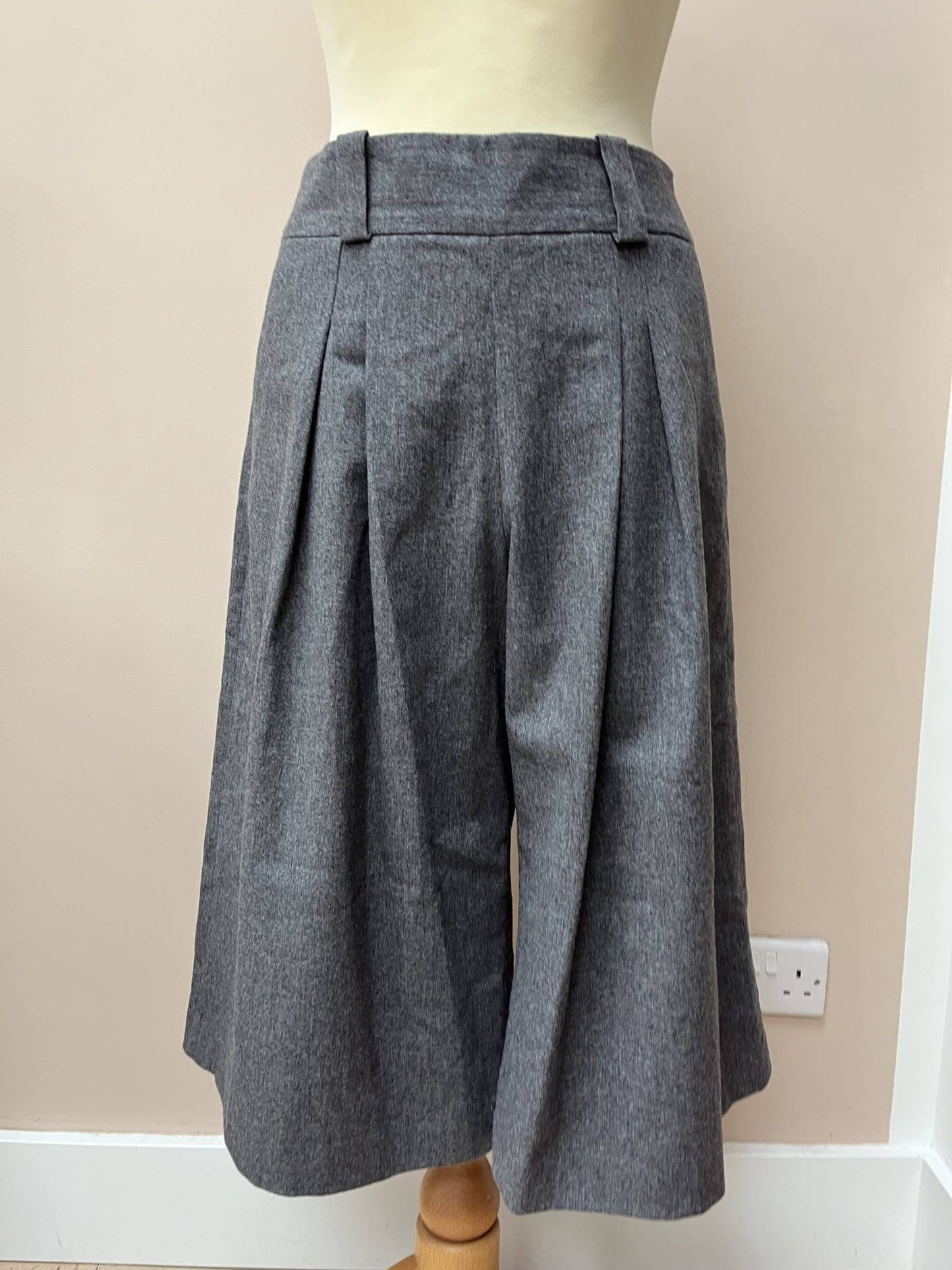 Wool cashmere mix culottes size 12