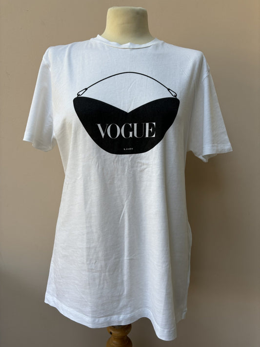 Vogue tshirt size S/M