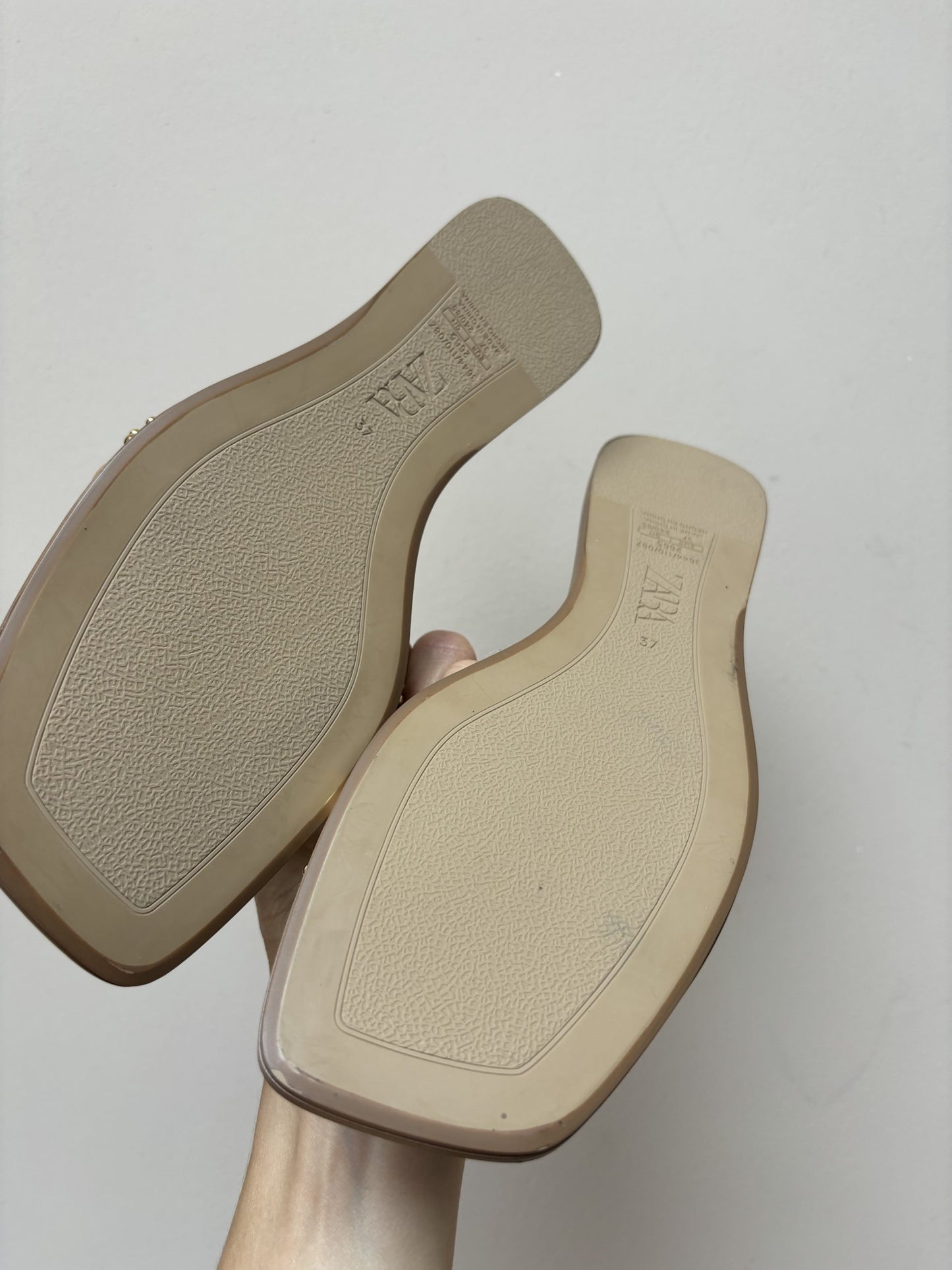 Gold studded flats size UK4