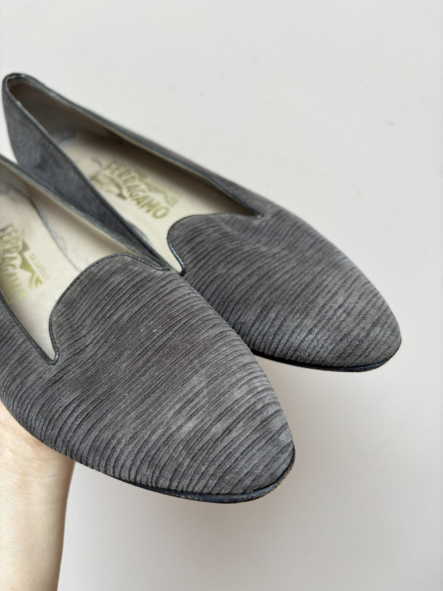 Vintage grey leather shoes size 4