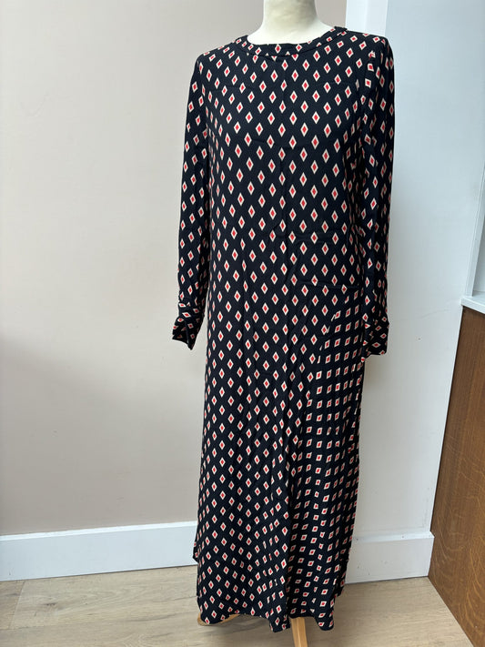 Geometric patterned dress size 10