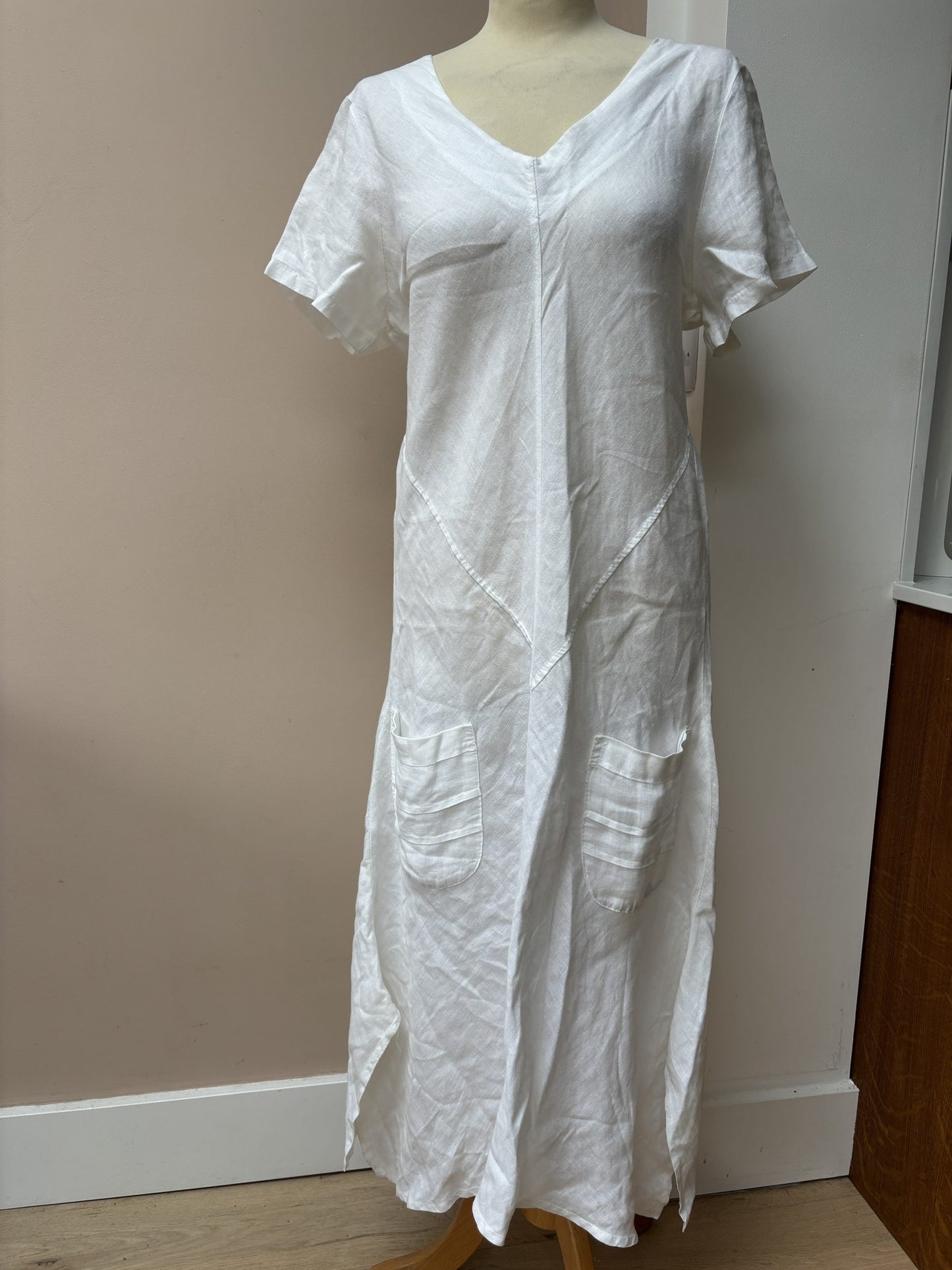 White linen dress size M